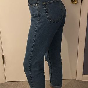 high waited mom jeans !!!!